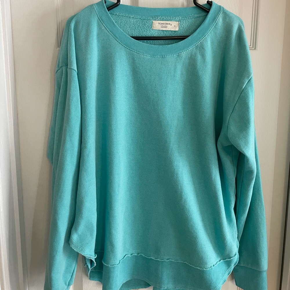 Women’s sweatshirt